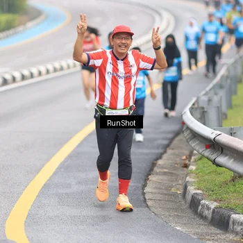 Runner Photo 7028108