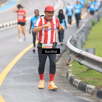 Runner Photo 7028112