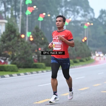Runner Photo 7028114