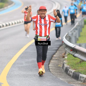 Runner Photo 7028118
