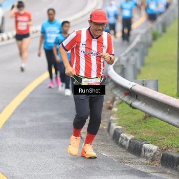 Runner Photo 7028120