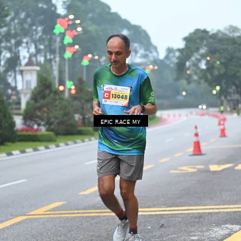Runner Photo 7028152