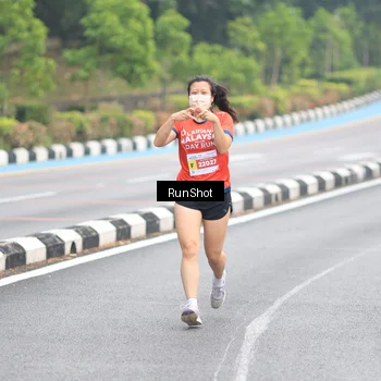 Runner Photo 7028153