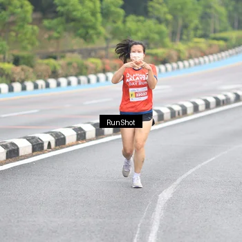 Runner Photo 7028154