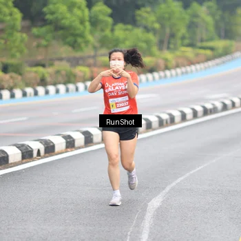 Runner Photo 7028155