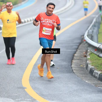 Runner Photo 7028156