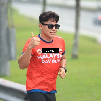 Runner Photo 7028159