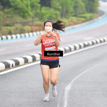Runner Photo 7028160