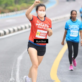 Runner Photo 7028171