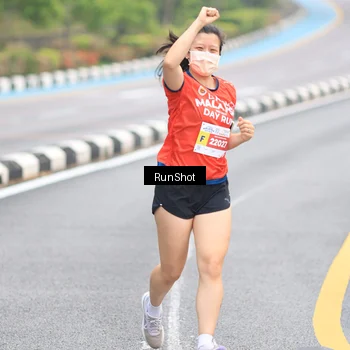 Runner Photo 7028172