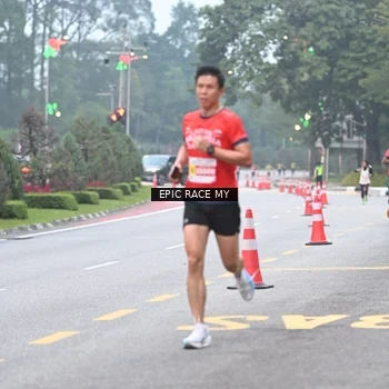 Runner Photo 7028185