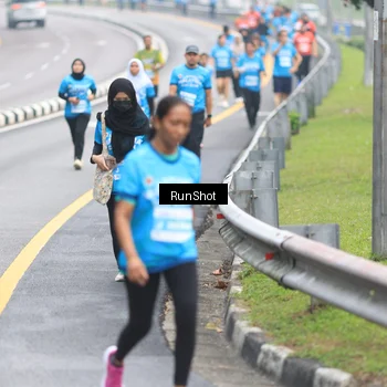 Runner Photo 7028199