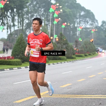 Runner Photo 7028201