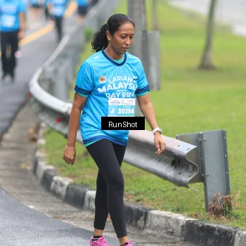 Runner Photo 7028202