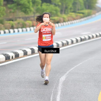 Runner Photo 7028220