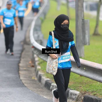 Runner Photo 7028221
