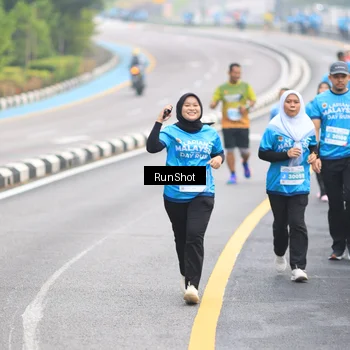 Runner Photo 7028227