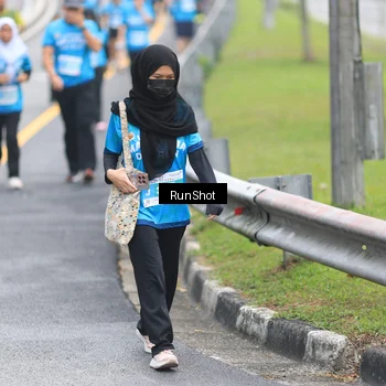Runner Photo 7028228