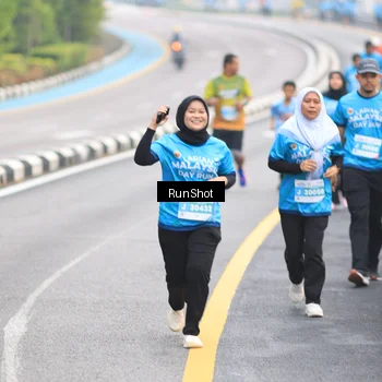 Runner Photo 7028237
