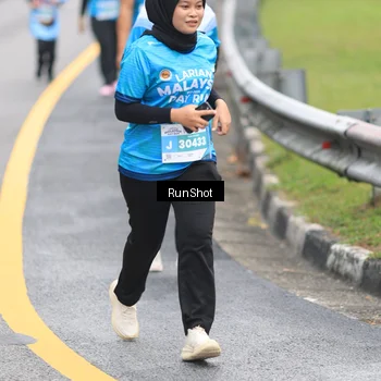 Runner Photo 7028252