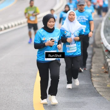 Runner Photo 7028256