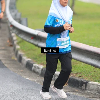 Runner Photo 7028263
