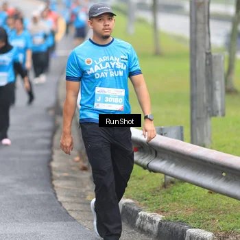 Runner Photo 7028282