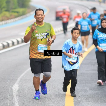 Runner Photo 7028287
