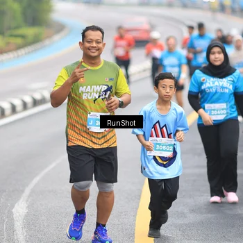 Runner Photo 7028294