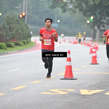 Runner Photo 7028295