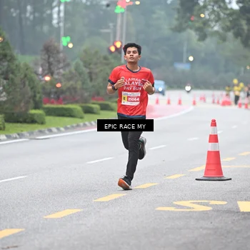 Runner Photo 7028312