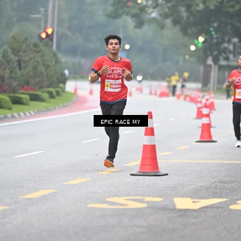 Runner Photo 7028337