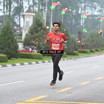 Runner Photo 7028343