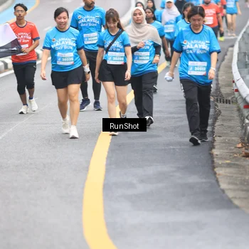 Runner Photo 7028353