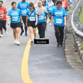 Runner Photo 7028356