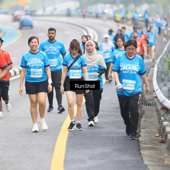 Runner Photo 7028360