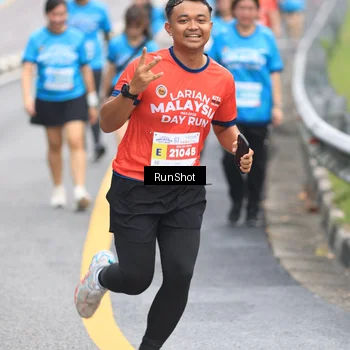 Runner Photo 7028366