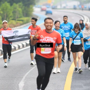 Runner Photo 7028371