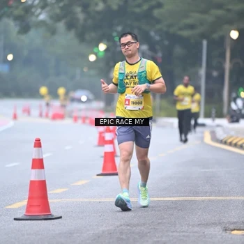 Runner Photo 7028373