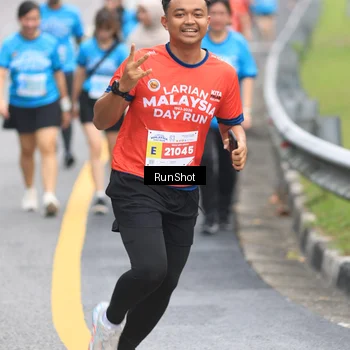 Runner Photo 7028374