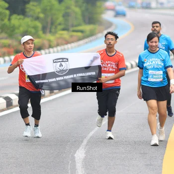Runner Photo 7028379