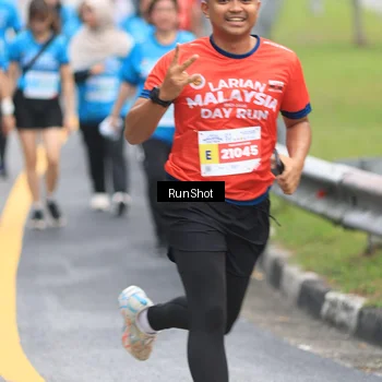 Runner Photo 7028381