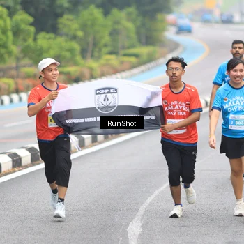 Runner Photo 7028382