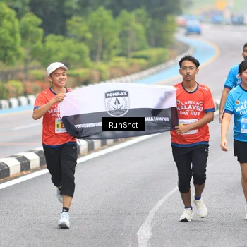 Runner Photo 7028386