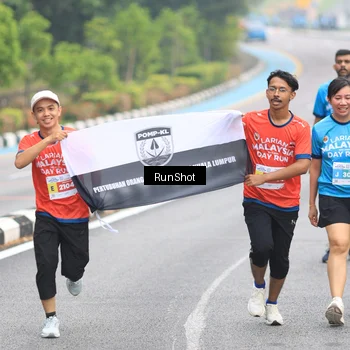 Runner Photo 7028389