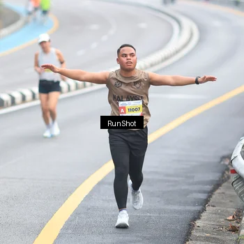Runner Photo 7028393