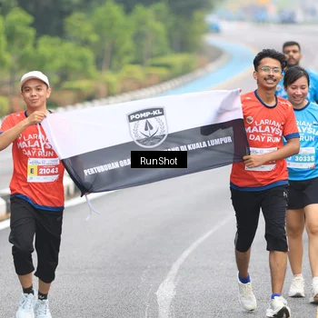 Runner Photo 7028394