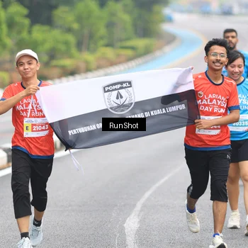 Runner Photo 7028399