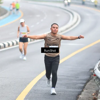 Runner Photo 7028403