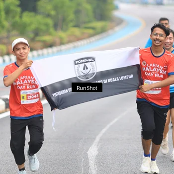 Runner Photo 7028404